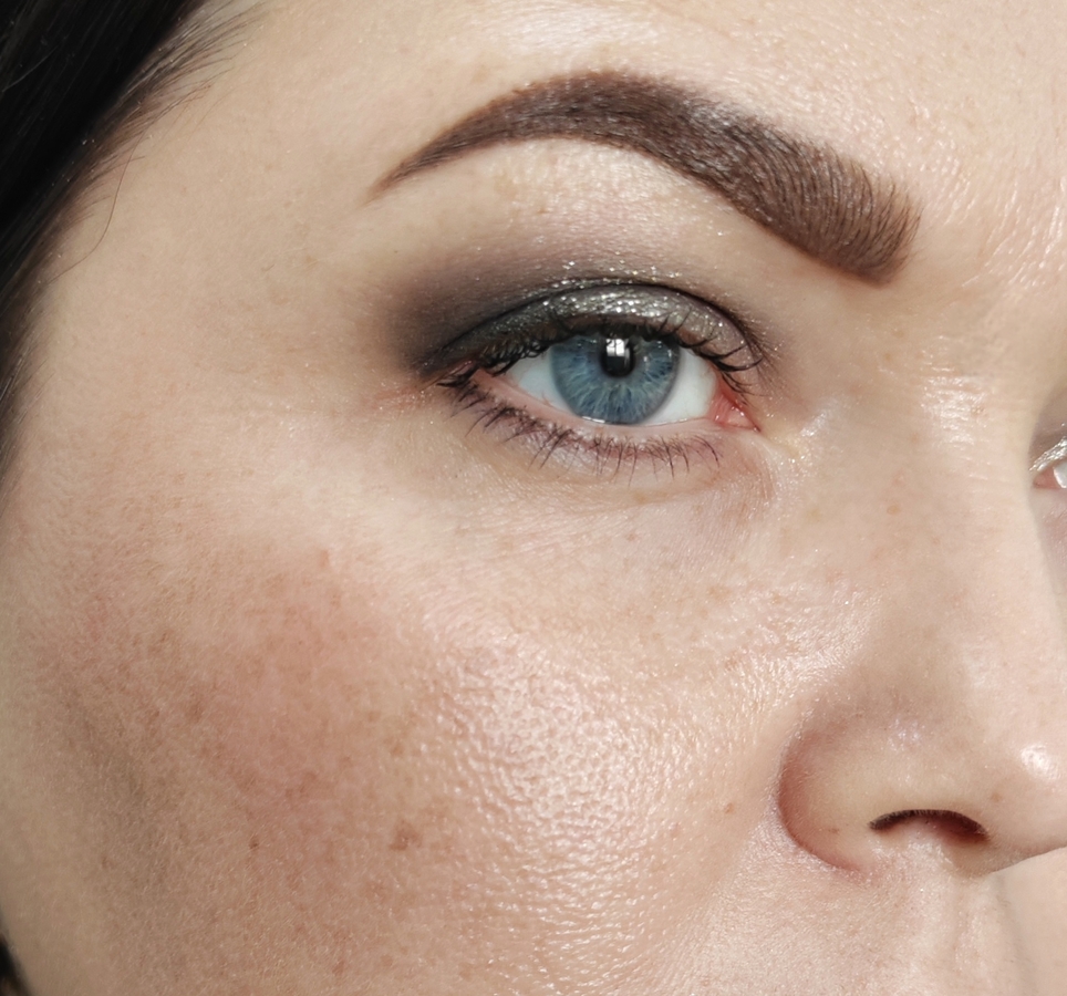 Через 4 часа. Тон+пудра+румяна