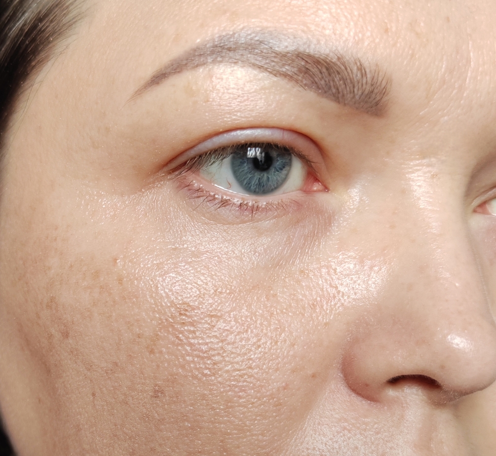 Только тональный крем