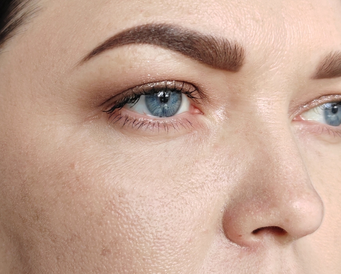 15-00. За окном солнечно