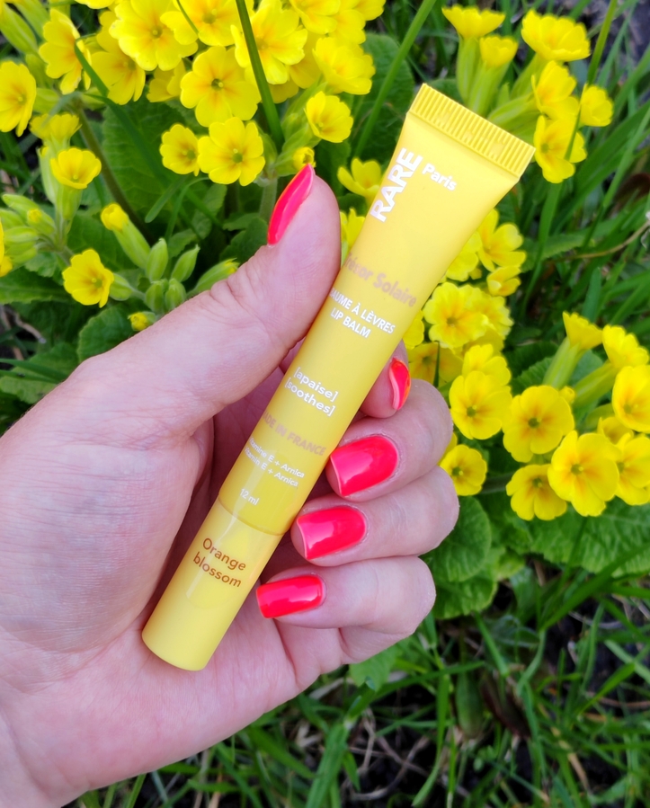 Успокаивающий бальзам для губ с ароматом цветка апельсина Rare Paris Trésor Solaire Soothing Lip Balm