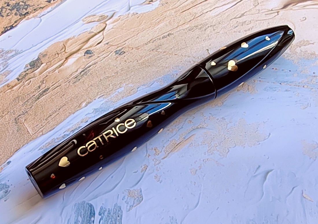Тушь для ресниц Catrice Valentine Who? Glam & Doll Volume Mascara C01 Just Iconic