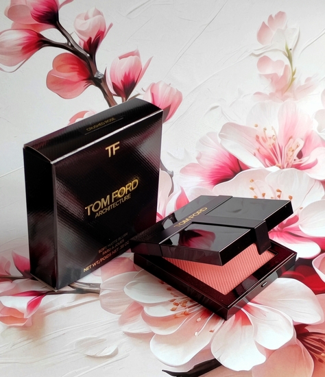 Лучшие матовые румяна для лица Tom Ford Architecture Soft Matte Blush 02 Crushed Rose на лето и осень