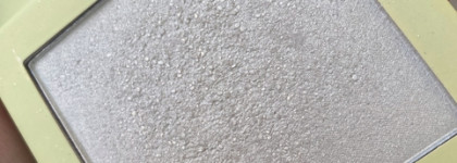 Косметичка на выходные у моря - макияж, и уход против соленой воды