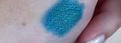 Miss Tais карандаш-тени. Цвета из 90-х?