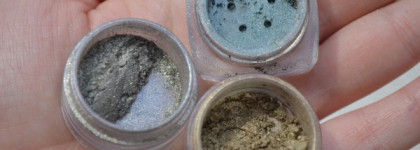 Минеральные тени: Heavenly Mineral Makeup -  Sherwood, Silver & Gold и Sweetscents - Goldstone