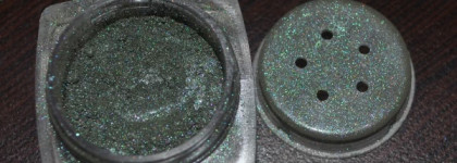 Минеральные тени: Heavenly Mineral Makeup -  Sherwood, Silver & Gold и Sweetscents - Goldstone