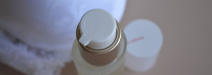 Подтягивающий и укрепляющий гель для кожи груди Clarins Bust Beauty Extra-Lift Gel