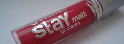 Essence Stay Matt lip cream #02 "Smooth Berry"