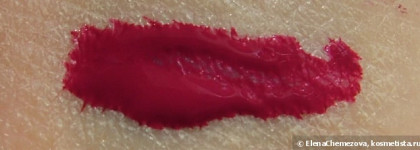 Знаменитая устойчивая помада Lip Tar в оттенке Strumpet от OCC