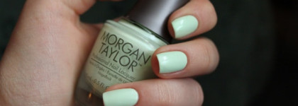 Morgan Taylor professional nail lacquer 50177 "Do You Harajuku?" (Hello Pretty! Summer 2015)