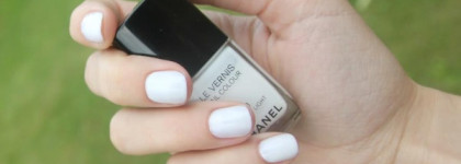 Chanel Le Vernis Nail Colour 613 Eastern Light