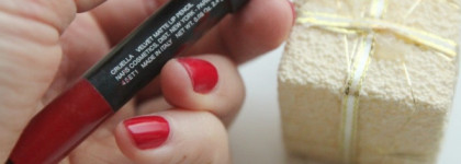 А что для Вас - идеальный красный на Новый год или Nars Velvet Matte Lip Pencil Cruella