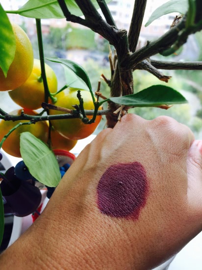 Помада Estee Lauder Pure Color Envy Liquid Lip Potion Rouge fluide в оттенке Bitter sweet