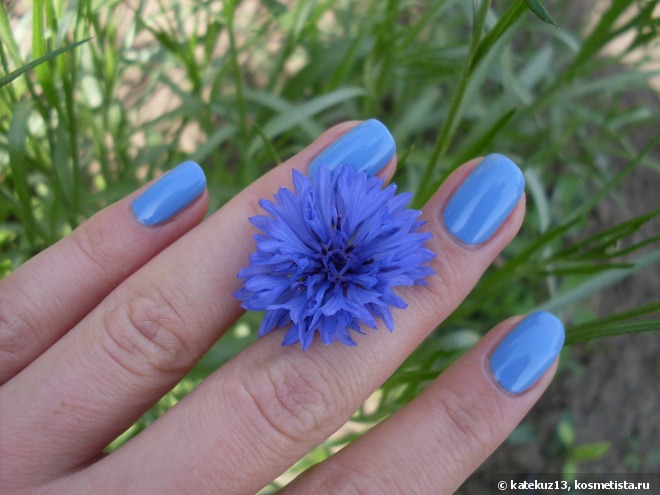 Ногти цвета неба... Essie nail polish 94 lapiz of luxury