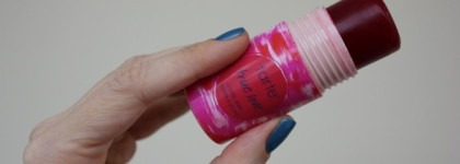 Два оттенка гелевых румян Tarte: Natural Beauty и True Love