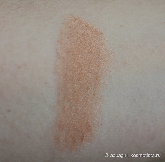 Солнечный макияж с пудрой Diorskin Nude Air Glow Powder 001 Fresh Tan