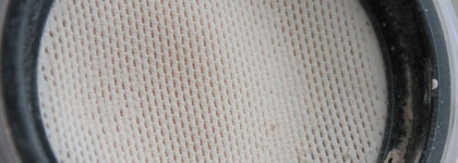 Huda Beauty Easy Bake Loose Baking & Setting Powder в оттенке Cupcake