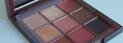 Huda Beauty Nude Rich Obsessions Eyeshadow Palette