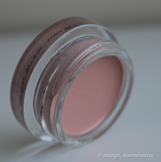 Becca Under Eye Brightening Corrector в оттенке Light to Medium