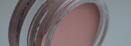 Becca Under Eye Brightening Corrector в оттенке Light to Medium