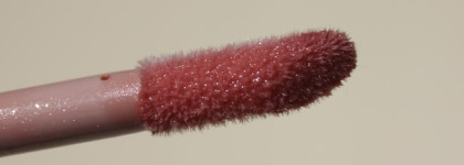 Fenty Beauty Gloss Bomb в оттенке Fu$$y