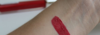 Худшая помада в моей жизни: Estee Lauder Pure Color Love Matte Liquid Lip 304 Reved Red