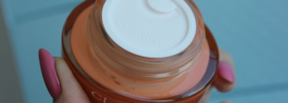 Новинка: Clarins Extra-Firming Energy - Регенерирующий дневной крем с эффектом сияния