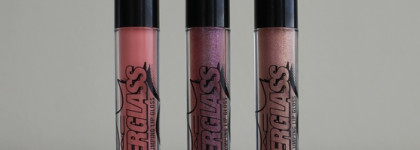 Новинка от MAC: Powerglass Plumping Lip Gloss в оттенках Apout a Girl, Comic Book Ending, The Poutsiders