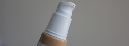 Max Factor Miracle Second Skin Hybrid Foundation в оттенке 03 Light