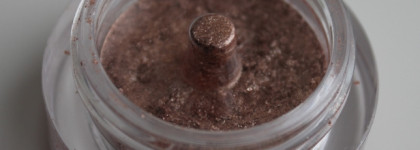 Hourglass Scattered Light Glitter Eyeshadow в оттенке Reflect