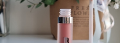 Buxom Full-On Plumping Lip Cream в оттенке Bellini