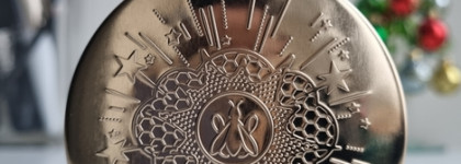 Guerlain Meteorites Golden Bee из рождественской коллекции 2020