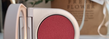 Rose Inc Blush Divine Radiant Lip & Cheek Color в оттенке Azalea