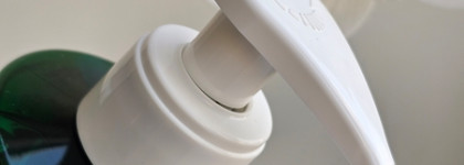 Два средства очищения Vichy из серии Normaderm