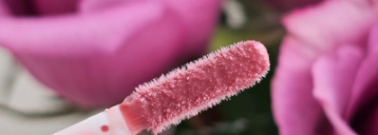 Relouis Gloss-balm for lips with shea, pistachio butters & passion fruit oil в оттенке 03 Italian Rose