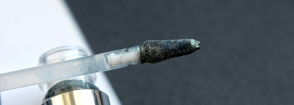 Новинка. Кремовые тени с металлическим эффектом от Essence