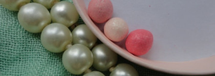 Сравним несравнимое? Guerlain Les Tendres Collection Meteorites Perles de Blush Angelic Radiance и Chanel Jardin de Chanel Blush Camelia Rose