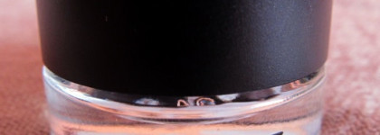 Две черные гелевые подводки. MAC vs Inglot