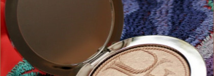 Diorskin Nude Tan Transat Edition Golden Shimmer Powder - Face & Decollete with kabuki brush и Diorskin Nude Shimmer Instant Illuminating Powder 001 with kabuki brush