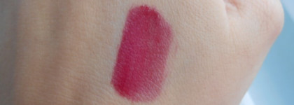 Блеск-флюид L'Oreal Colour Riche Caresse Wet Shine Stain в оттенке 402 Milady