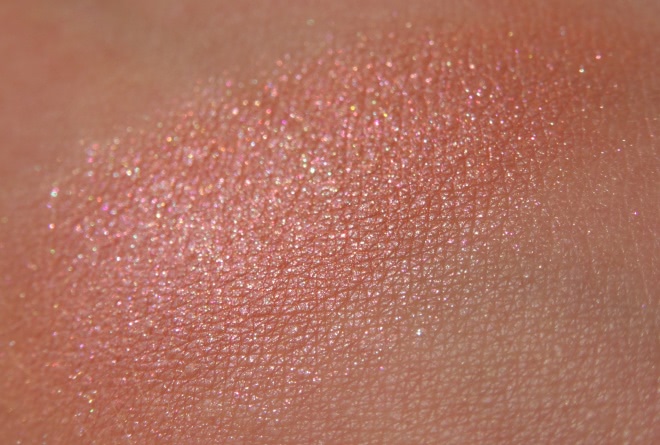 Осень.Шанель.Настроение.Кремовые тени для век Chanel Illusion d’Ombre Long Wear Luminous Eyeshadow в оттенке 116 Rouge Gorge