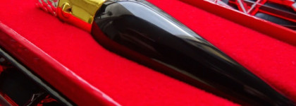 Не такой, как все. Christian Louboutin Silky Satin Lip Colour Rouge Louboutin 001