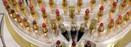 Не такой, как все. Christian Louboutin Silky Satin Lip Colour Rouge Louboutin 001