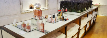 Франция. Париж. Елисейские Поля, 68. Институт красоты Guerlain
