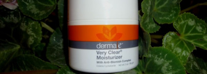 Derma E Very Clear Moisturizer Anti-Blemish Complex - великолепная замена обычному дневному крему для проблемной кожи