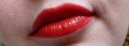 "Такая вся противоречивая..." Bourjois Rouge Edition Velvet Lipstick - 01 Personne Ne Rouge