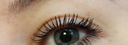 Одинаково ли хороши? Тушь Chanel Le Volume De Chanel Mascara в оттенке #10 Noir и в оттенке # 20 brun (waterproof)