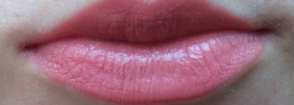 Двое из ларца, не одинаковых с лица - увлажняющая губная помада Rimmel Moisture Renew 705 Lets's Get Naked и 180 Wintage Pink