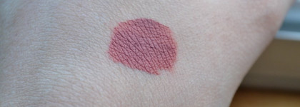 Матовая помада Sleek Matte Me в оттенке 436 "Birthday Suit"