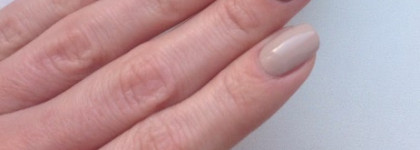 Rimmel Lycra Pro 367 Bare Necessities + MaxFactor Glossfinity 165 Hot Coco